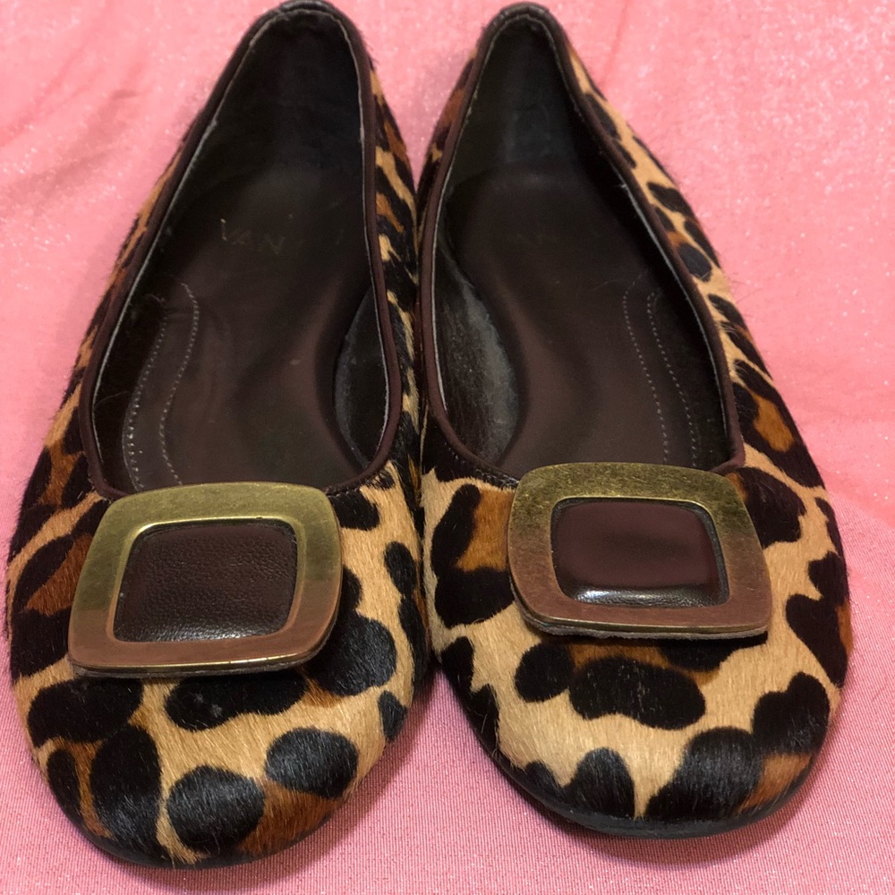 Van Eli size 8 1/2 Leopard Flats